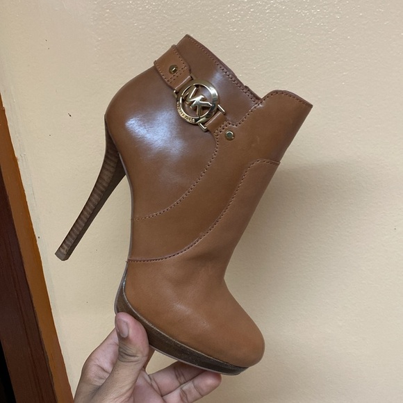 Michael Kors "WYATT" MK Logo Platform High Heel Booties  "Luggage Brown” - Picture 8 of 17